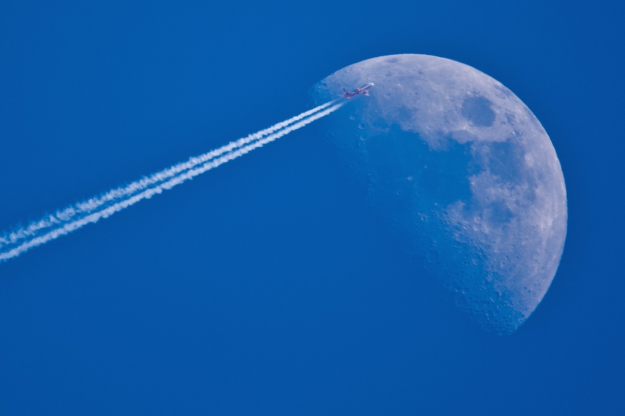 Mýtus – široké, okem viditelné “čáry” za letadlem jsou obrovská mračna znečišťujících látek11 min čtení